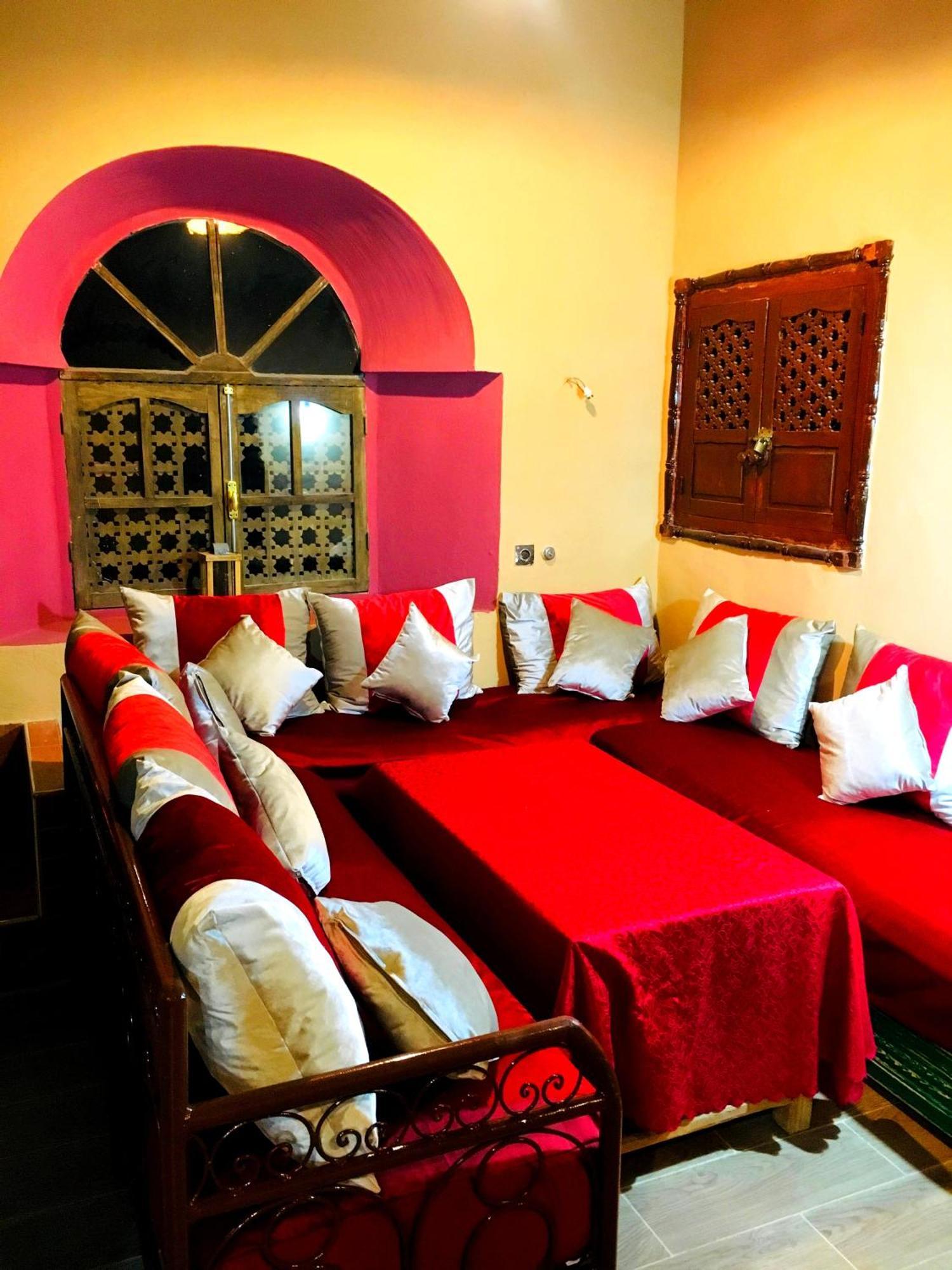 Kasbah Tiriguioute Hotell Skoura Exteriör bild