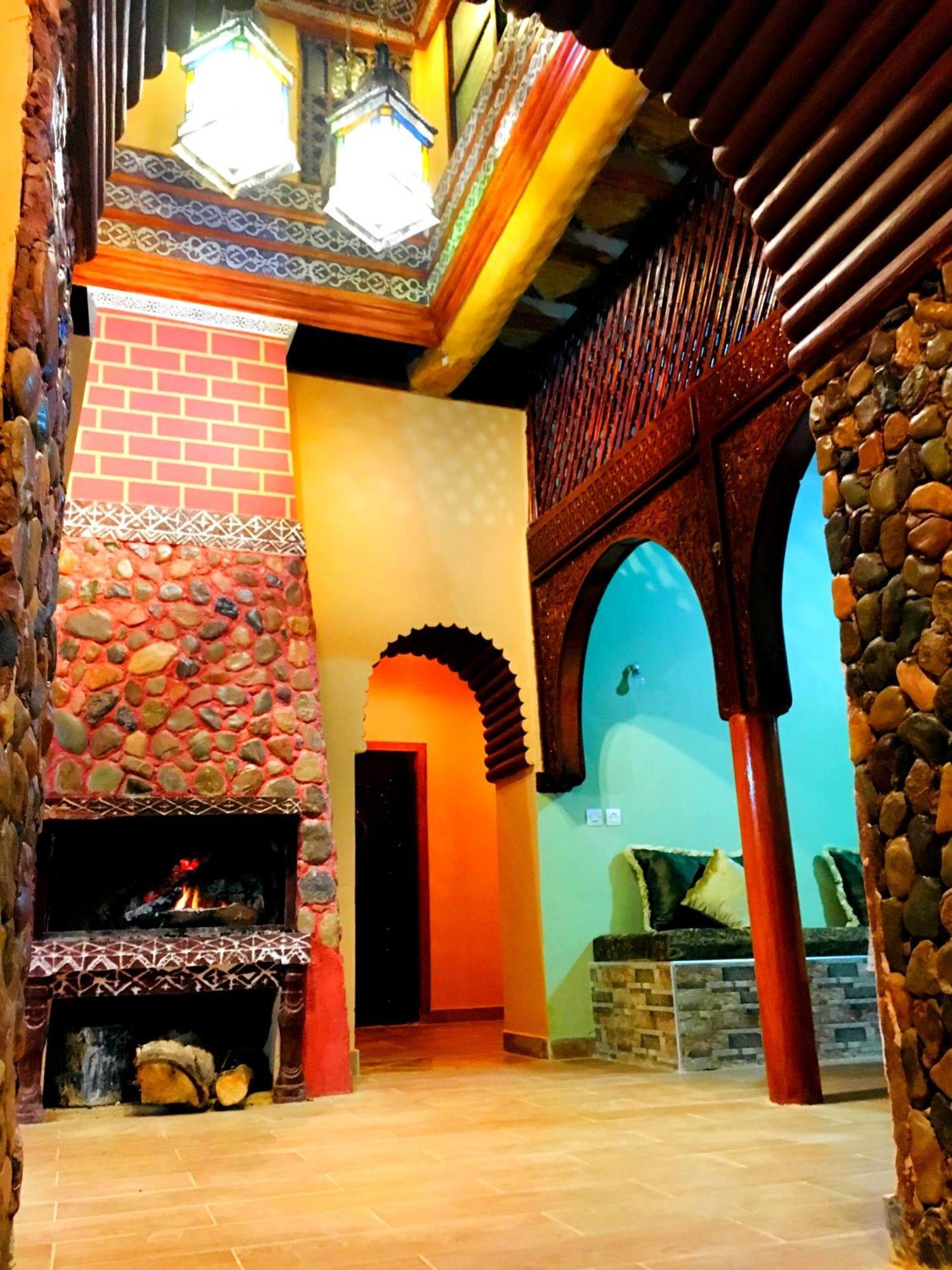 Kasbah Tiriguioute Hotell Skoura Exteriör bild